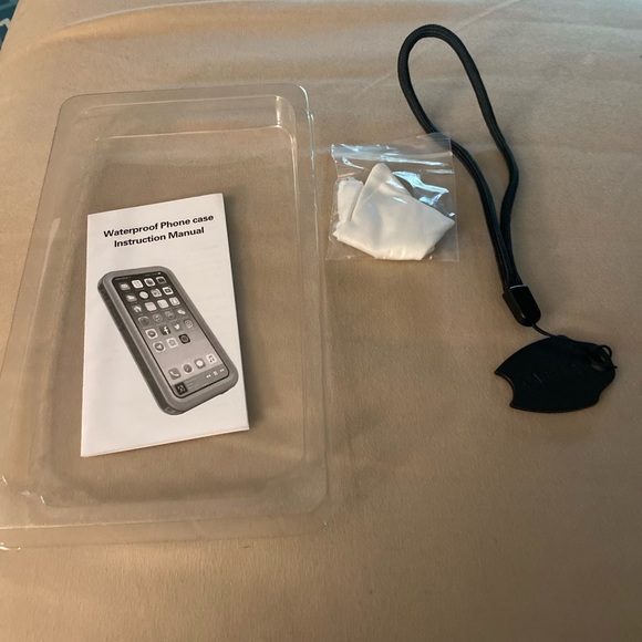 IPhone 11 Case - Picture 5 of 5